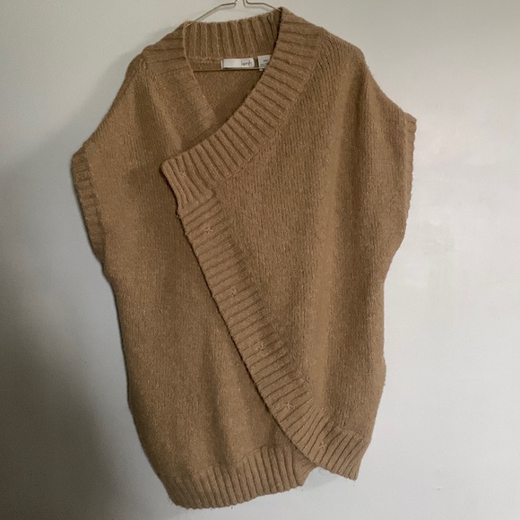 Sleeveless oversized cardigan - Picture 1 of 8